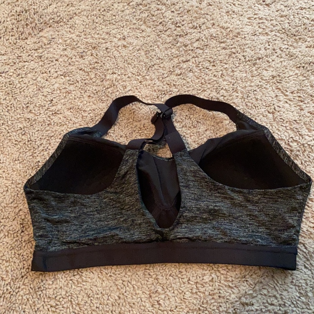 Victoria’s Secret Sports Bra - Picture 5 of 11